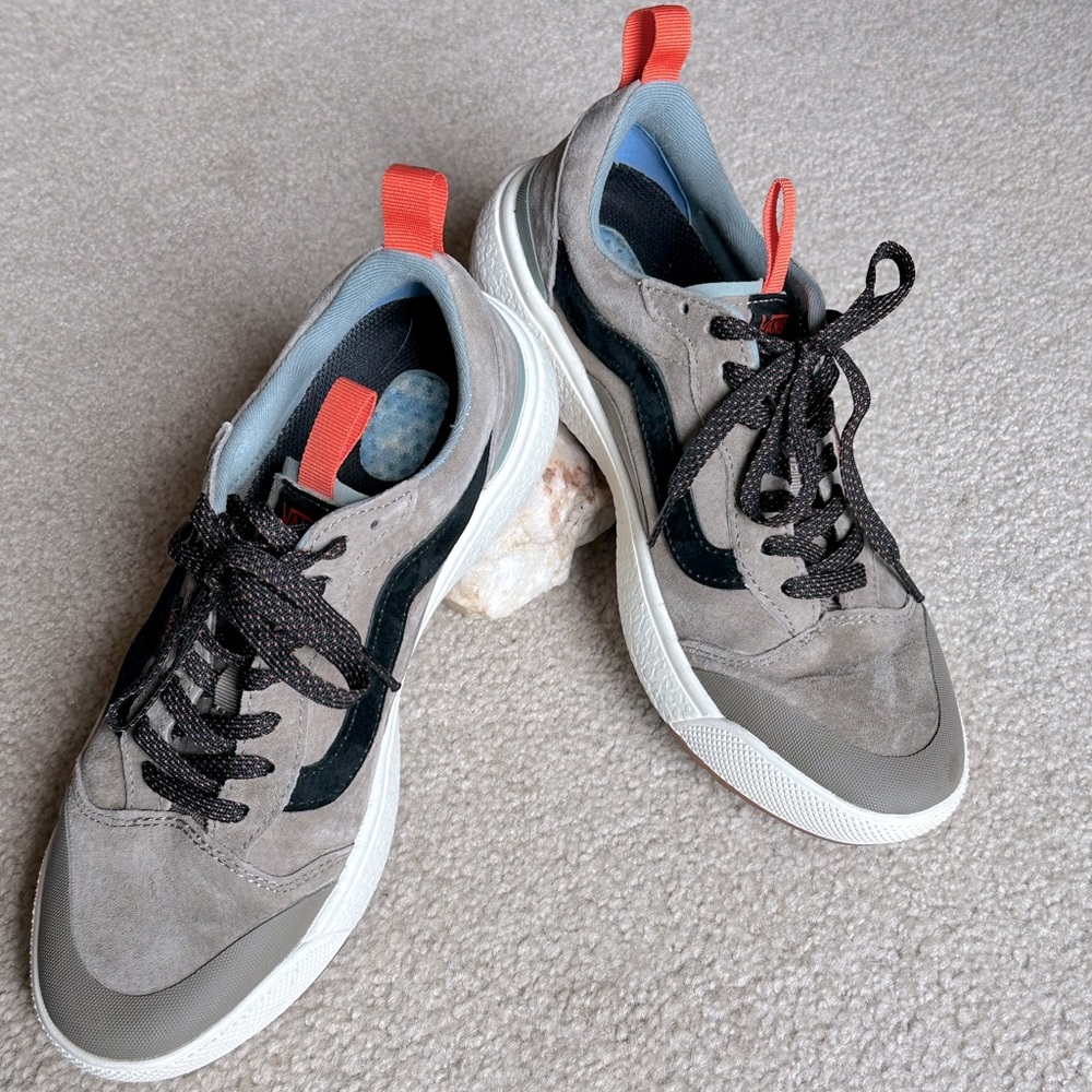 Vans UltraRange EXO SE (men's 7.0 / women's 8.5)